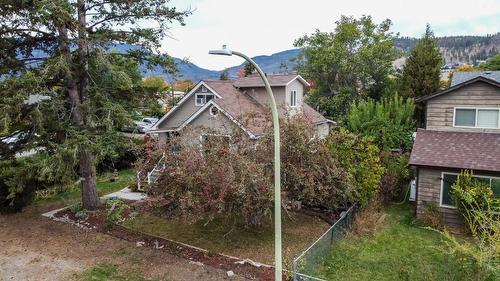 1008 Wilson Avenue, Kelowna, BC - Outdoor