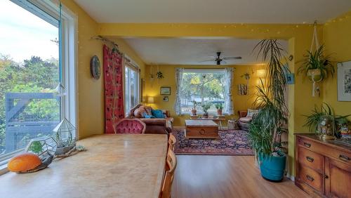 1008 Wilson Avenue, Kelowna, BC - Indoor