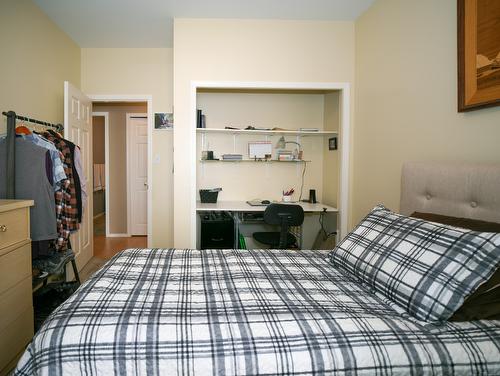 104-3805 30 Avenue, Vernon, BC - Indoor Photo Showing Bedroom