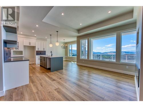 178 Whistler Place, Vernon, BC - Indoor Photo Showing Kitchen