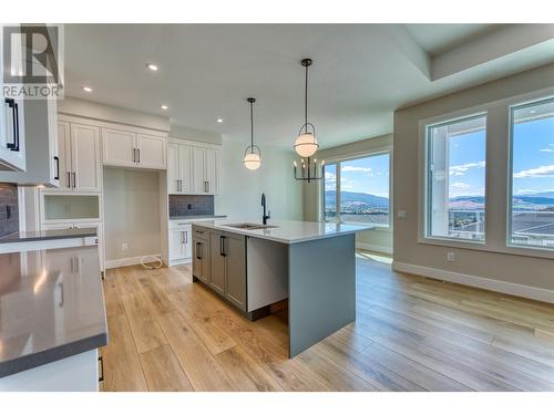 178 Whistler Place, Vernon, BC - Indoor Photo Showing Kitchen