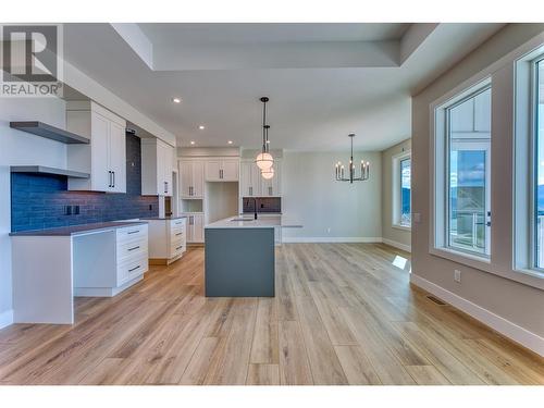 178 Whistler Place, Vernon, BC - Indoor Photo Showing Kitchen