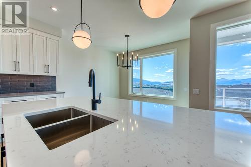 178 Whistler Place, Vernon, BC - Indoor Photo Showing Kitchen With Double Sink