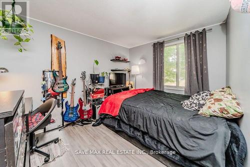 3 Wellington Street, Bracebridge, ON - Indoor Photo Showing Bedroom