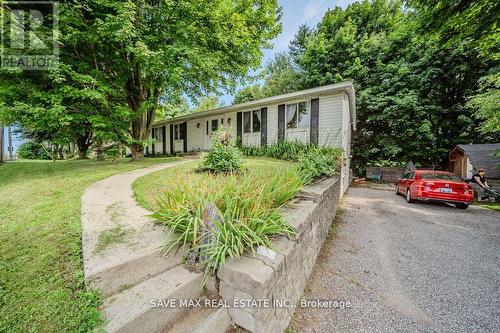 3 Wellington Street, Bracebridge, ON - Outdoor