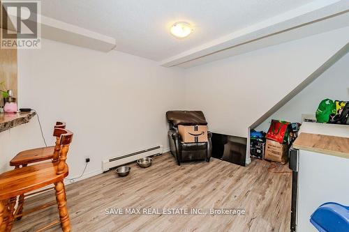 3 Wellington Street, Bracebridge, ON - Indoor Photo Showing Other Room