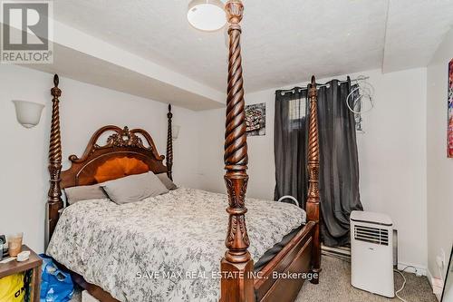 3 Wellington Street, Bracebridge, ON - Indoor Photo Showing Bedroom