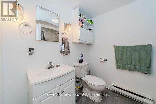 3 Wellington Street, Bracebridge, ON - Indoor Photo Showing Bathroom