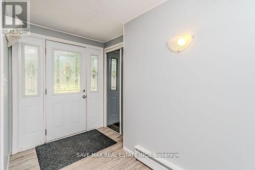 3 Wellington Street, Bracebridge, ON - Indoor Photo Showing Other Room