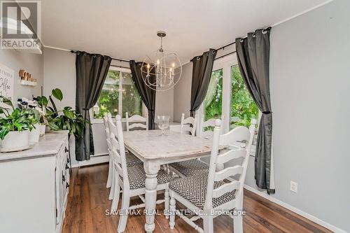 3 Wellington Street, Bracebridge, ON - Indoor Photo Showing Dining Room