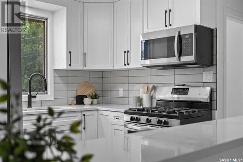 1411 Donald Street, Saskatoon, SK - Indoor Photo Showing Kitchen With Upgraded Kitchen