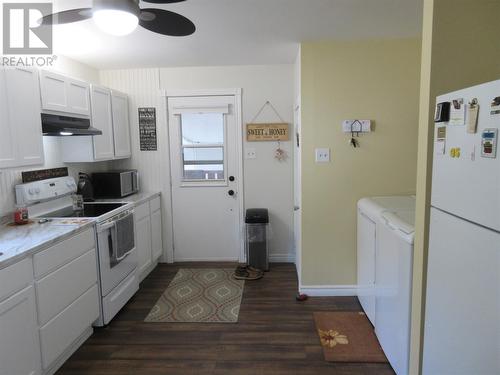 426 Main Street, Bishop'S Falls, NL - Indoor Photo Showing Kitchen