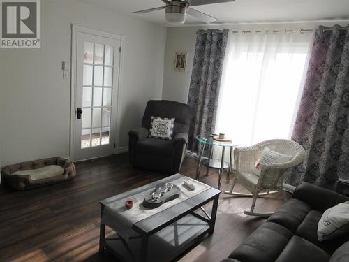 426 Main Street, Bishop'S Falls, NL - Indoor Photo Showing Living Room