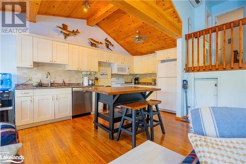 317 Haskett'S Drive, Georgian Bay, ON - Indoor Photo Showing Kitchen