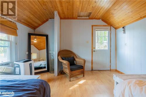 317 Haskett'S Drive, Georgian Bay, ON - Indoor Photo Showing Bedroom