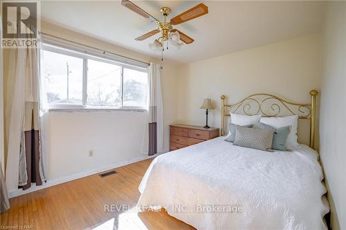 11 Rendale Avenue, St. Catharines, ON - Indoor Photo Showing Bedroom