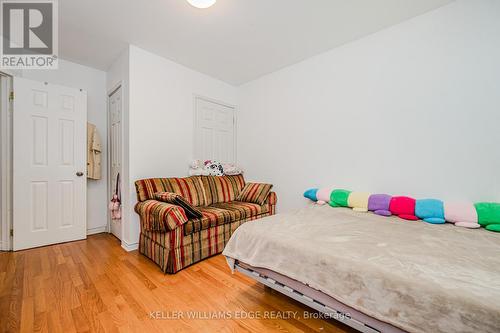 80 East 33Rd Street, Hamilton, ON - Indoor Photo Showing Bedroom