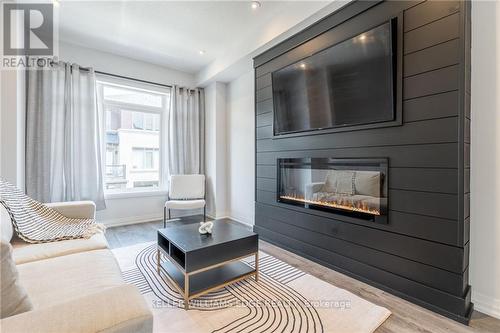 35 - 61 Soho Street, Hamilton, ON - Indoor Photo Showing Living Room With Fireplace