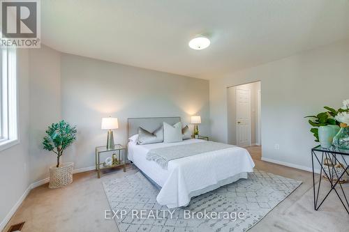 4208 Sagebrush Trail, Mississauga, ON - Indoor Photo Showing Bedroom