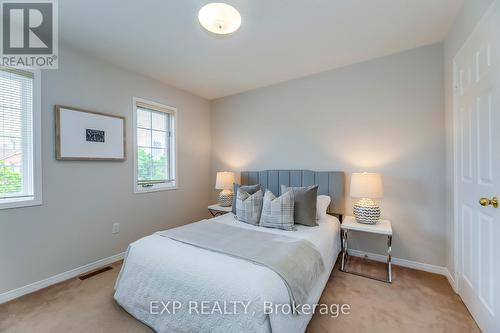 4208 Sagebrush Trail, Mississauga, ON - Indoor Photo Showing Bedroom