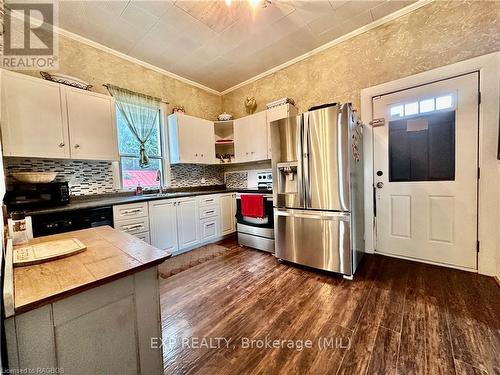 279 1St Avenue S, Arran-Elderslie, ON - Indoor Photo Showing Kitchen