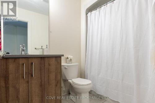 24 - 499 Sophia Crescent, London, ON - Indoor Photo Showing Bathroom