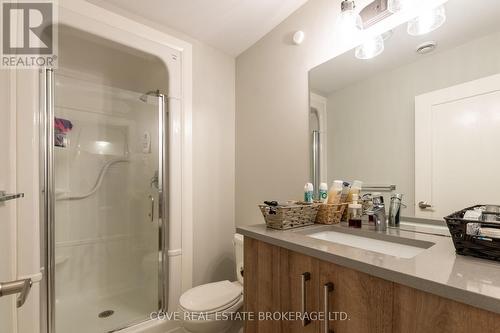 24 - 499 Sophia Crescent, London, ON - Indoor Photo Showing Bathroom