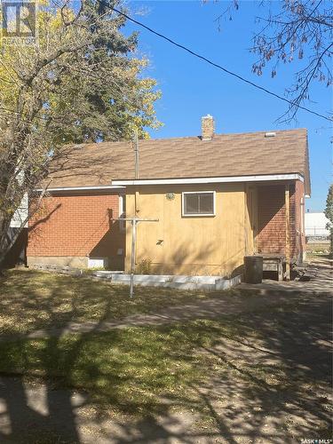 814 5Th Street, Estevan, SK - Outdoor