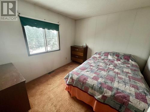 8875 North Fork Road, Grand Forks, BC - Indoor Photo Showing Bedroom