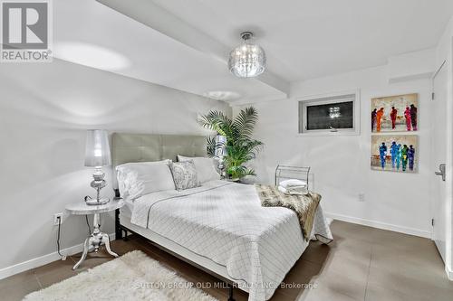 253 Roxton Road, Toronto, ON - Indoor Photo Showing Bedroom