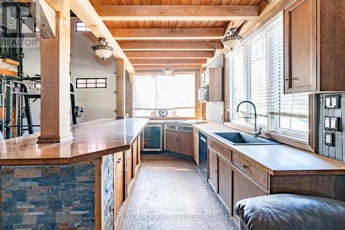 2642 5Th Line, Innisfil, ON - Indoor Photo Showing Kitchen