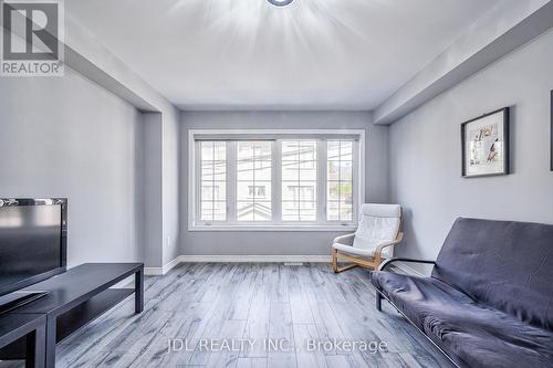 15 Justice Gardens, Toronto, ON - Indoor Photo Showing Other Room