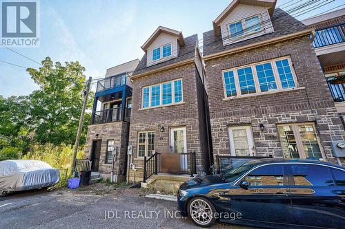 15 Justice Gardens, Toronto, ON - Outdoor