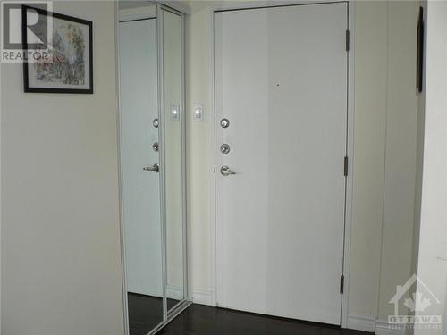 470 Laurier Avenue W Unit#2006, Ottawa, ON - Indoor Photo Showing Other Room