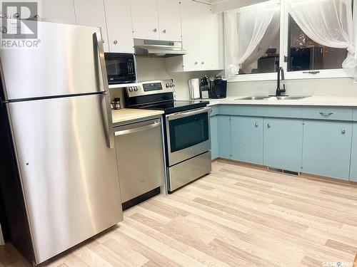 145 Johnston Crescent, Canora, SK - Indoor Photo Showing Kitchen With Double Sink