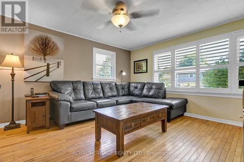 7994 Mill Street S, Port Hope (Garden Hill), ON - Indoor Photo Showing Living Room