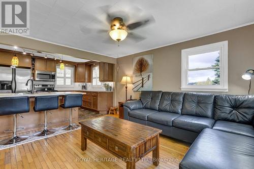 7994 Mill Street S, Port Hope (Garden Hill), ON - Indoor Photo Showing Bedroom