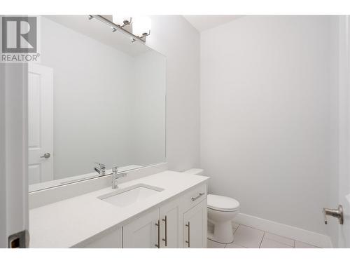 2539 Loseth Road, Kelowna, BC - Indoor Photo Showing Bathroom