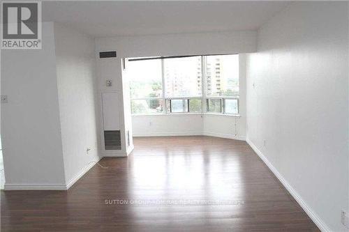 909 - 1121 Steeles Avenue W, Toronto, ON - Indoor Photo Showing Other Room