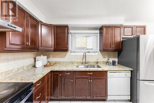 1645 Middleton Street, Pickering, ON - Indoor Photo Showing Kitchen With Double Sink