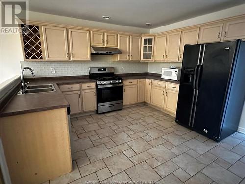 1264 Imperial Crescent, Windsor, ON - Indoor Photo Showing Kitchen With Double Sink