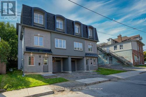 137 Peter Street, Hamilton, ON - Outdoor With Facade