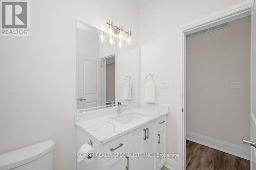 137 Peter Street, Hamilton, ON - Indoor Photo Showing Bathroom