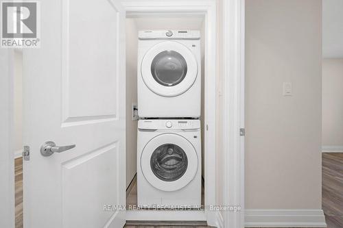 137 Peter Street, Hamilton, ON - Indoor Photo Showing Laundry Room