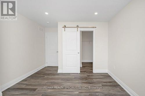 137 Peter Street, Hamilton, ON - Indoor Photo Showing Other Room