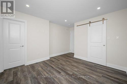 137 Peter Street, Hamilton, ON - Indoor Photo Showing Other Room