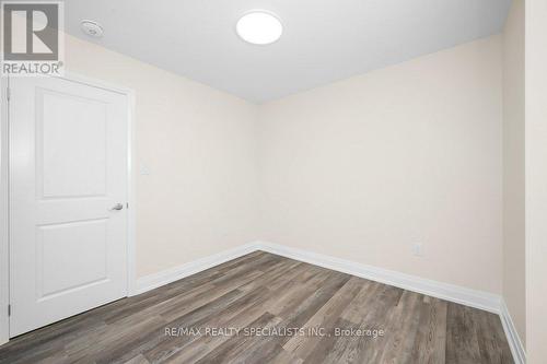 137 Peter Street, Hamilton, ON - Indoor Photo Showing Other Room