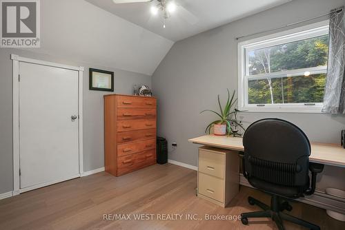 35 Todholm Drive, Muskoka Lakes, ON - Indoor Photo Showing Office