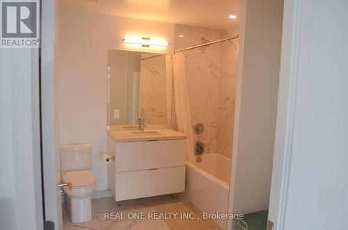 1004 - 15 Queens Quay E, Toronto, ON - Indoor Photo Showing Bathroom