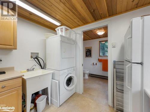 bathhouse - 53 Birdwood Drive, Mcdougall, ON - Indoor Photo Showing Laundry Room